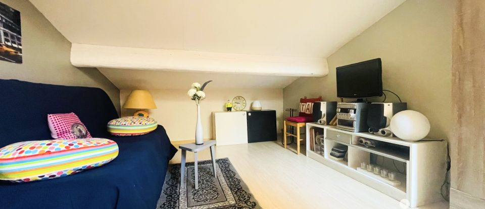 Duplex 5 rooms of 88 m² in Marseille (13014)