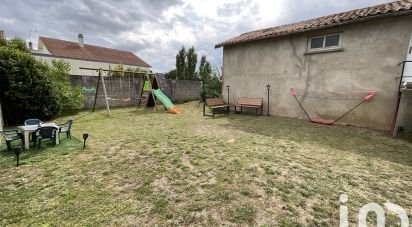 Townhouse 6 rooms of 169 m² in Cherveux (79410)