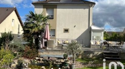 House 5 rooms of 121 m² in Villecresnes (94440)