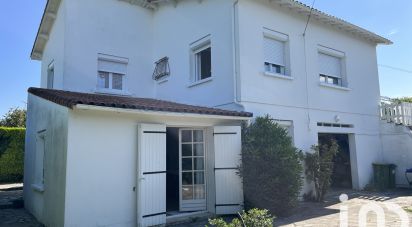 House 4 rooms of 115 m² in Sablonceaux (17600)