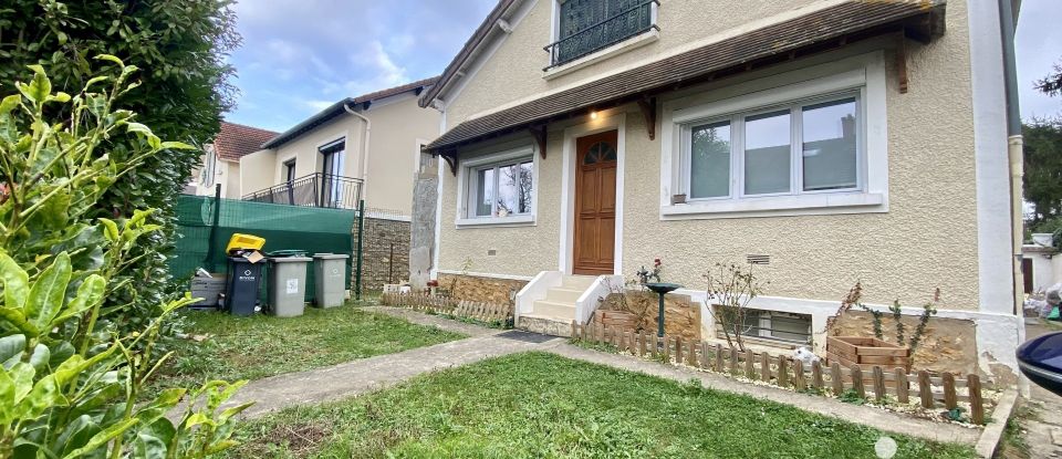 Maison traditionnelle 7 pièces de 158 m² à Moissy-Cramayel (77550)