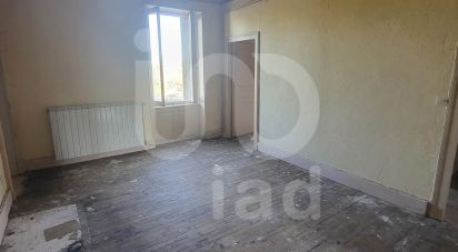 Appartement 4 pièces de 95 m² à Saint-Éloy-les-Mines (63700)