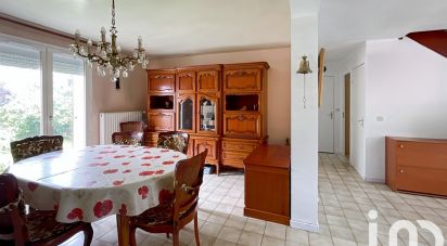 Traditional house 5 rooms of 95 m² in Montfermeil (93370)