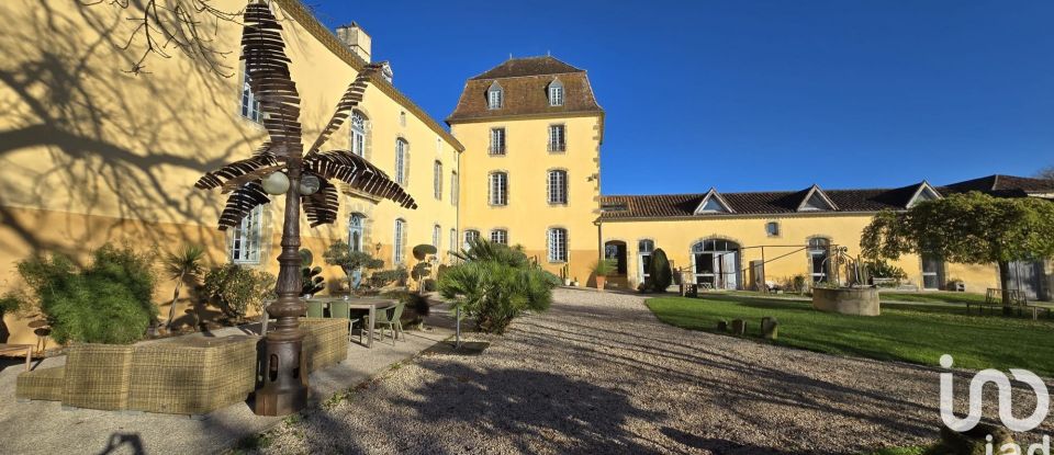 Castle 32 rooms of 1,540 m² in Lupiac (32290)