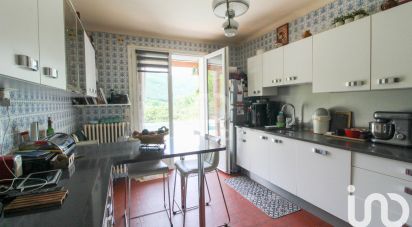 Maison 6 pièces de 275 m² à Saint-Affrique (12400)