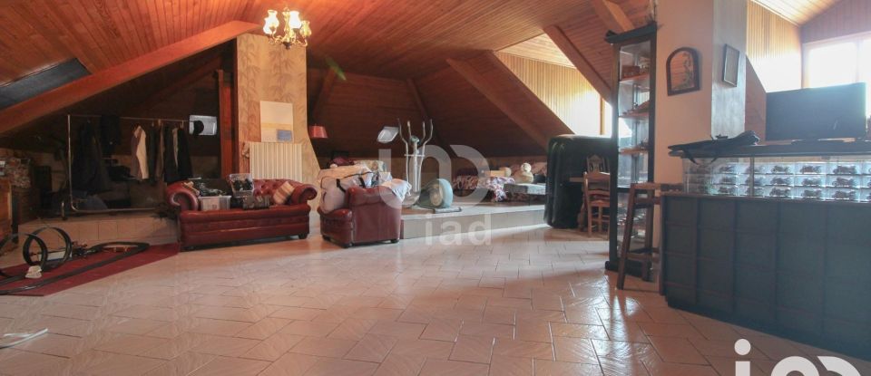 House 6 rooms of 275 m² in Saint-Affrique (12400)