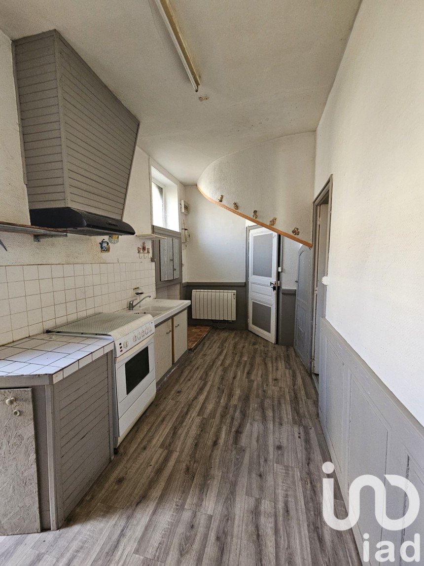 Town house 3 rooms of 63 m² in Mansle (16230)