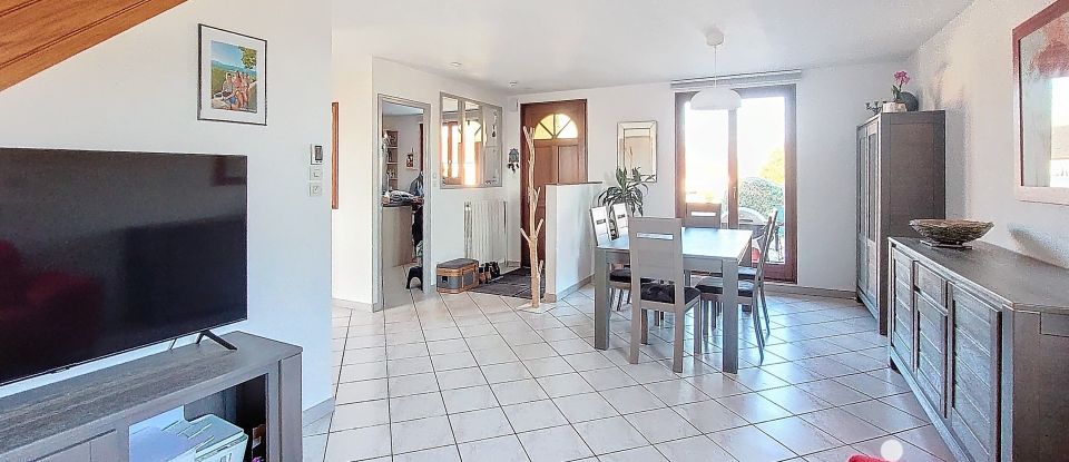 Maison 5 pièces de 91 m² à THAON-LES-VOSGES (88150)