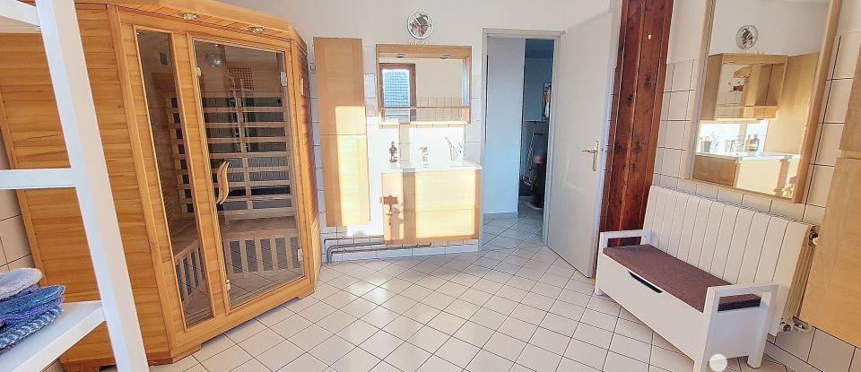 Maison 5 pièces de 91 m² à THAON-LES-VOSGES (88150)