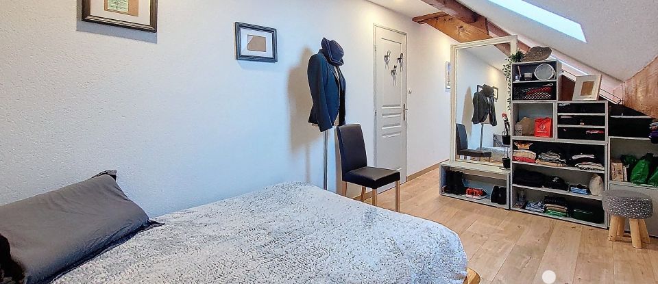 Maison 5 pièces de 91 m² à THAON-LES-VOSGES (88150)