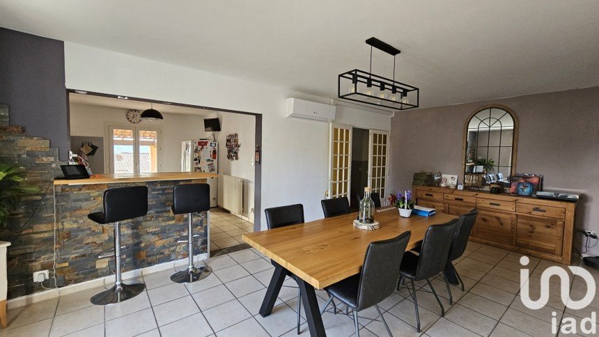 Maison 7 pièces de 138 m² à Laudun-l'Ardoise (30290)