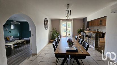 Maison 7 pièces de 138 m² à Laudun-l'Ardoise (30290)