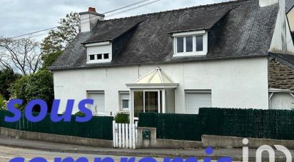 Maison traditionnelle 4 pièces de 80 m² à Carhaix-Plouguer (29270)