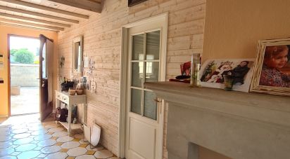 Traditional house 5 rooms of 155 m² in Clavette (17220)