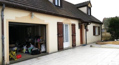 Maison traditionnelle 5 pièces de 120 m² à Courville-sur-Eure (28190)