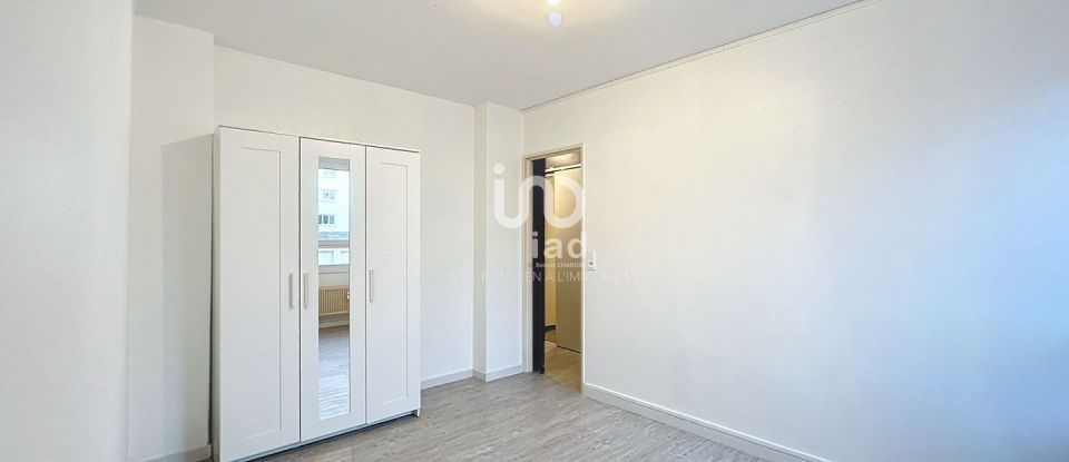 Appartement 3 pièces de 69 m² à Reims (51100)