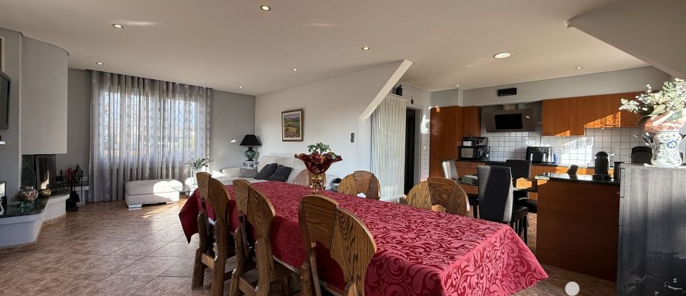 Maison 7 pièces de 220 m² à Burnhaupt-le-Bas (68520)