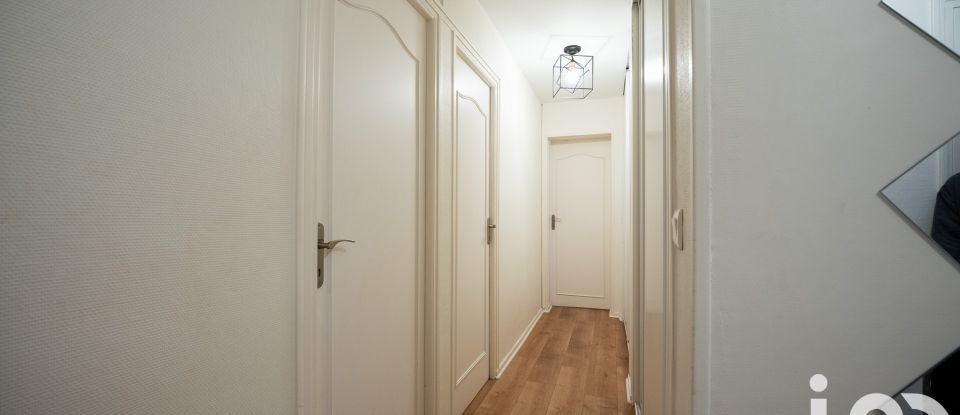 Apartment 4 rooms of 69 m² in Reims (51100)