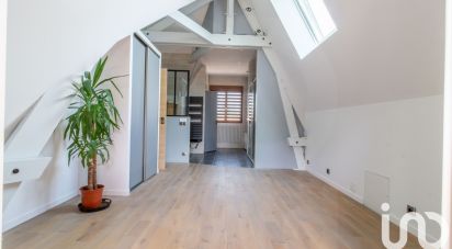 Maison traditionnelle 7 pièces de 165 m² à Fleury-les-Aubrais (45400)