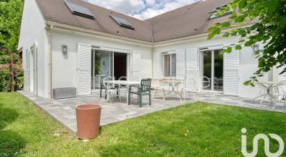 Maison 8 pièces de 247 m² à Villennes-sur-Seine (78670)