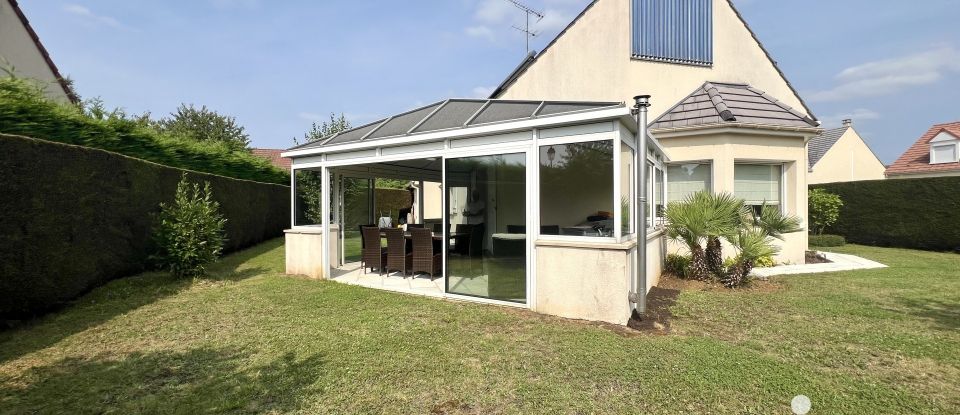 House 7 rooms of 110 m² in Roissy-en-Brie (77680)