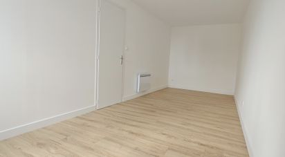 Maison 6 pièces de 104 m² à Bollezeele (59470)