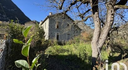 Maison traditionnelle 7 pièces de 142 m² à Niaux (09400)