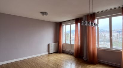 Appartement 3 pièces de 70 m² à Saint-Étienne (42100)