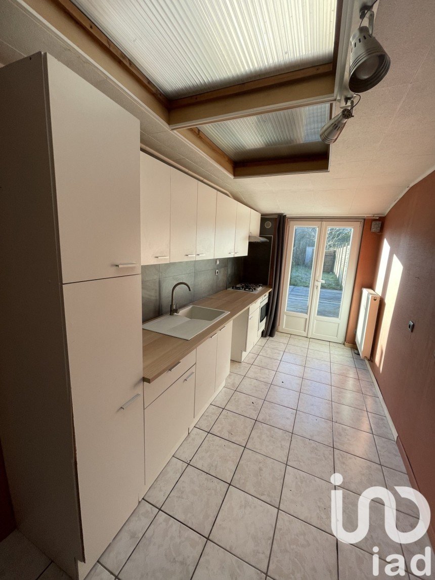 Maison 4 pièces de 92 m² à Carvin (62220)