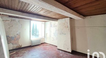 House 4 rooms of 120 m² in Entraigues-sur-la-Sorgue (84320)