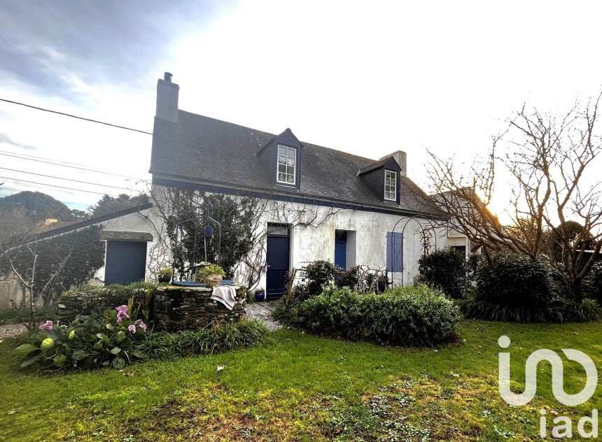 House 6 rooms of 98 m² in Groix (56590)