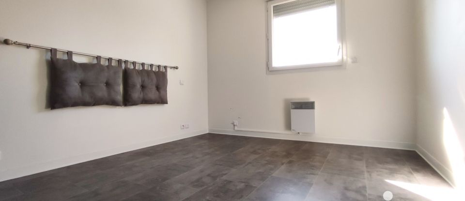 Appartement 3 pièces de 56 m² à Fréjus (83600)