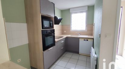 Maison 3 pièces de 65 m² à Les Billaux (33500)