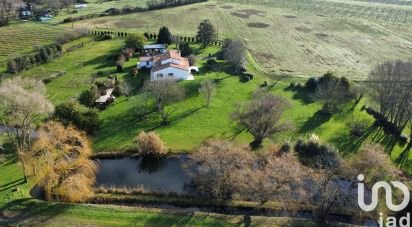 Country home 6 rooms of 176 m² in Meursac (17120)