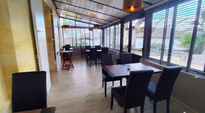 Brasserie-type bar of 130 m² in Fronsac (33126)