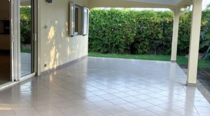 House 8 rooms of 152 m² in Saint-Pierre (97410)