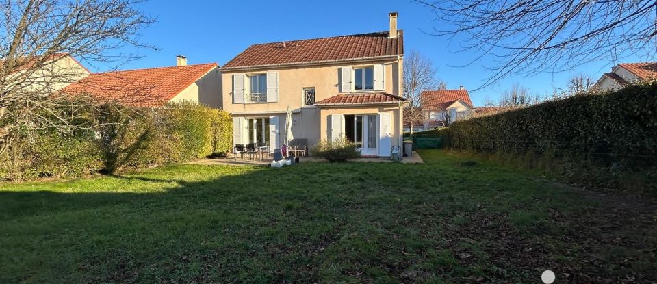 Traditional house 6 rooms of 133 m² in Longpont-sur-Orge (91310)