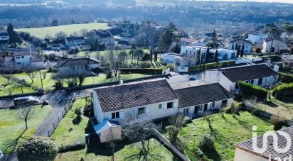 House 4 rooms of 86 m² in Soyaux (16800)