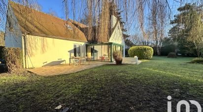 Maison traditionnelle 6 pièces de 144 m² à Ermenonville (60950)