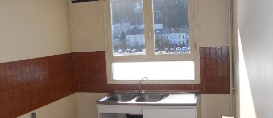 Apartment 3 rooms of 85 m² in Creil (60100)