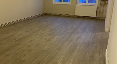 Apartment 4 rooms of 94 m² in Saint-Quentin (02100)