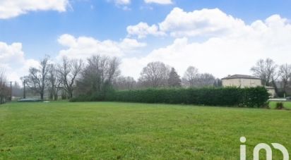 Land of 1,042 m² in Mons (17160)