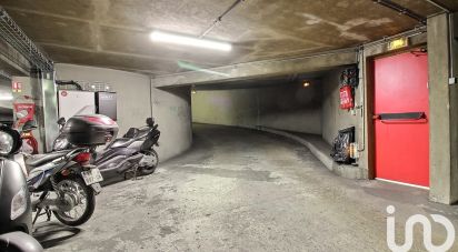 Parking of 12 m² in Paris (75003)