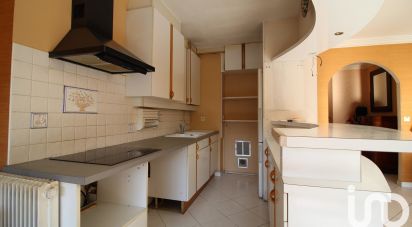 Apartment 4 rooms of 85 m² in Pau (64000)