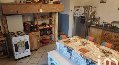 Village house 4 rooms of 160 m² in Les Pins (16260)