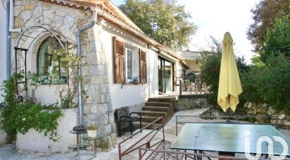 Traditional house 5 rooms of 198 m² in Roquefort-les-Pins (06330)