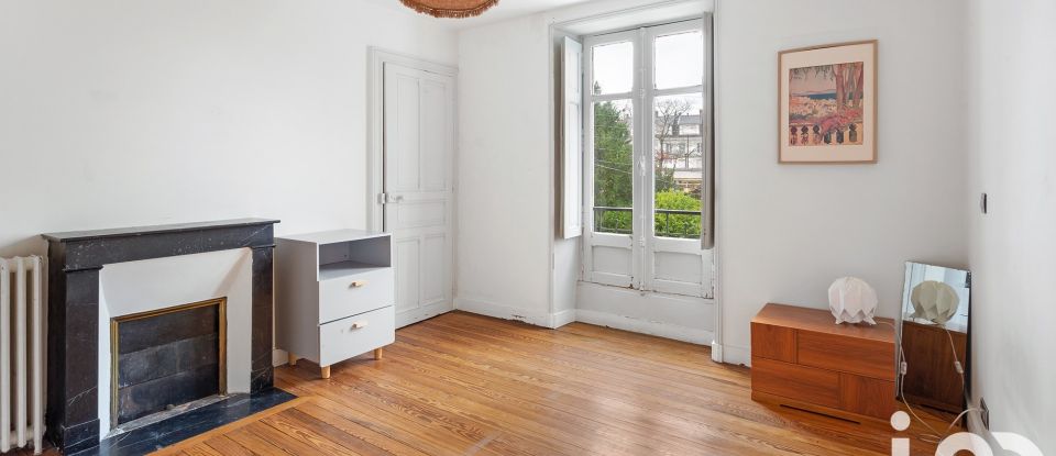 Apartment 3 rooms of 75 m² in Nantes (44100)