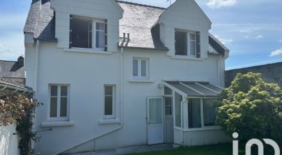 Traditional house 6 rooms of 102 m² in Plonévez-du-Faou (29530)