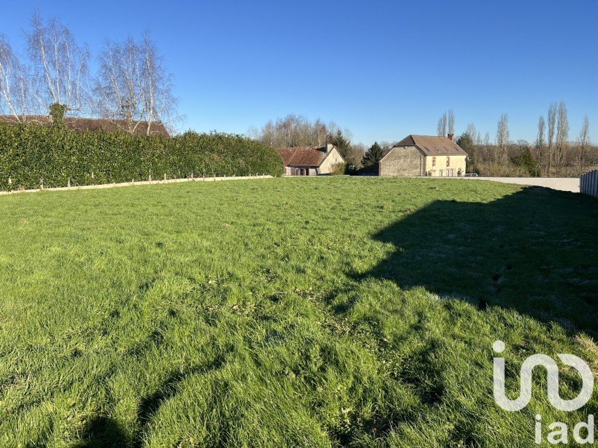 Land of 2,200 m² in La Noue (51310)