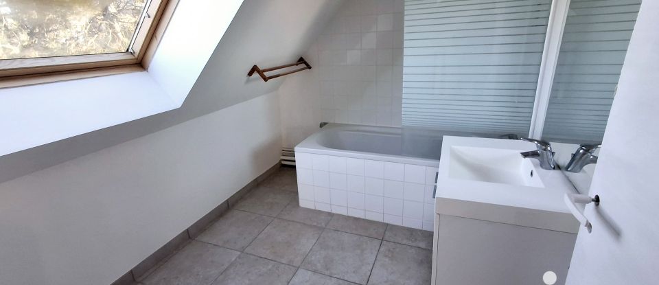 House 5 rooms of 118 m² in Beauficel-en-Lyons (27480)